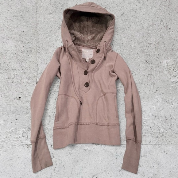 American Eagle Outfitters Tops - American Eagle Vintage Y2K Faux-Fur Hood-Lined Hoodie